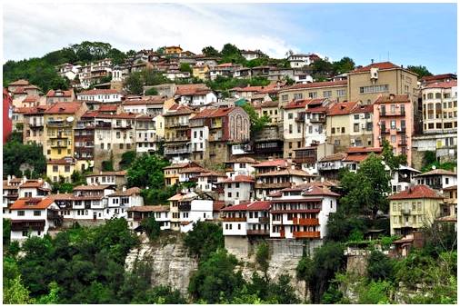 Мы открываем средневековый город Велико Тырново в Болгарии.