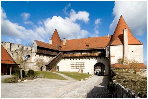 Замок Бургхаузен, самый длинный в Европе