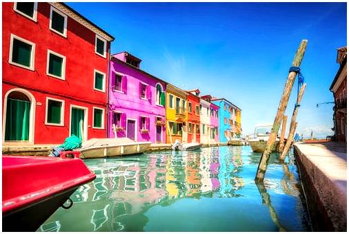 Бурано, красочный остров в венецианской лагуне