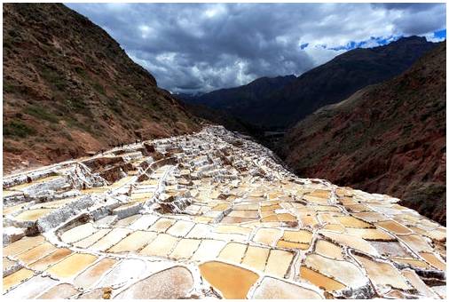 Мы открываем для себя красоту Урубамбы в Перу.