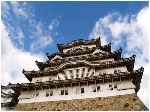 Замок Химэдзи, один из самых красивых в Японии.
