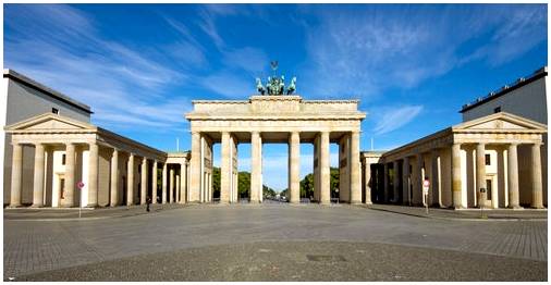 Бранденбургские ворота, немецкий символ Берлина.