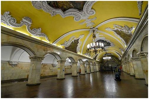 6 самых красивых станций метро в мире