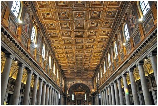 Мы посещаем четыре основные базилики в Риме.