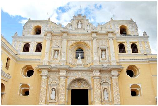 Антигуа в Гватемале, красивый колониальный город