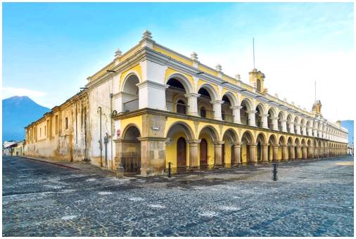 Антигуа в Гватемале, красивый колониальный город