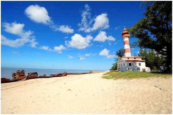 Откройте для себя сказочные пляжи Мозамбика.