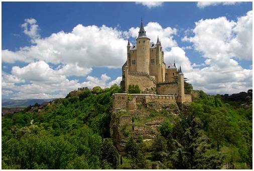 3 самых красивых замка Испании