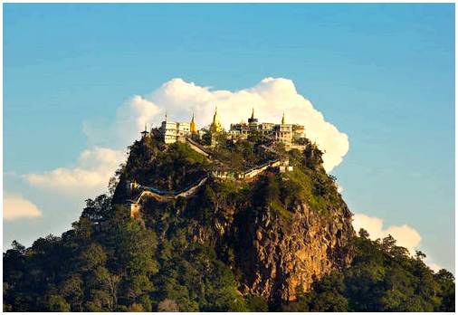 Таунг Калат, монастырь на вулкане