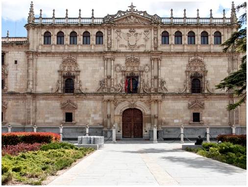 Самые красивые университеты Испании, еще много чего нужно знать