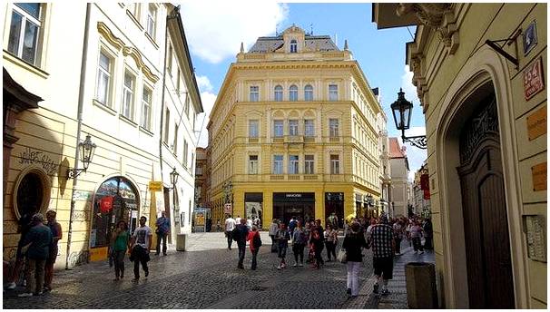 Очаровательная прогулка по Старому городу Праги.