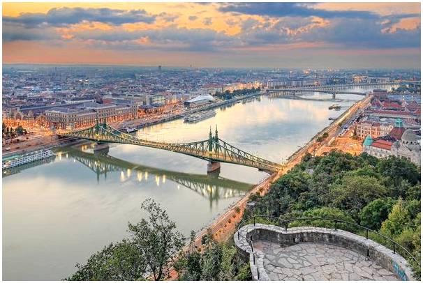 Посетите реку Дунай, вторую по протяженности в Европе.