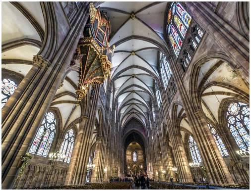 6 раритетов собора Нотр-Дам де Страсбург