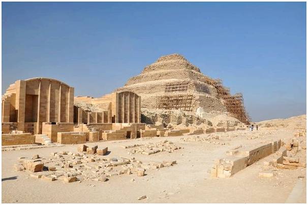 Саккара и ее ступенчатая пирамида: информация для посещения