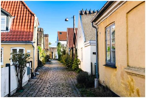 Посетим 7 сказочных городов Дании.