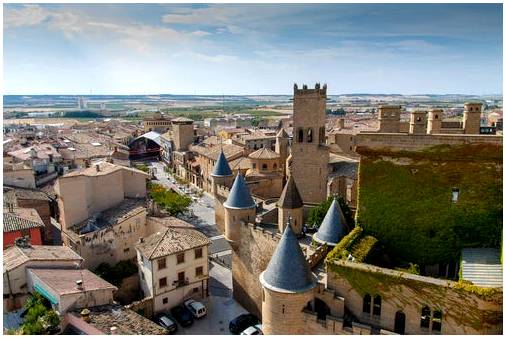 8 средневековых городов Европы, где можно заблудиться
