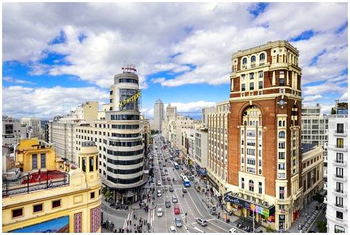 Прогуляемся по менее известному Мадриду.