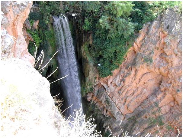6 самых впечатляющих водопадов Испании