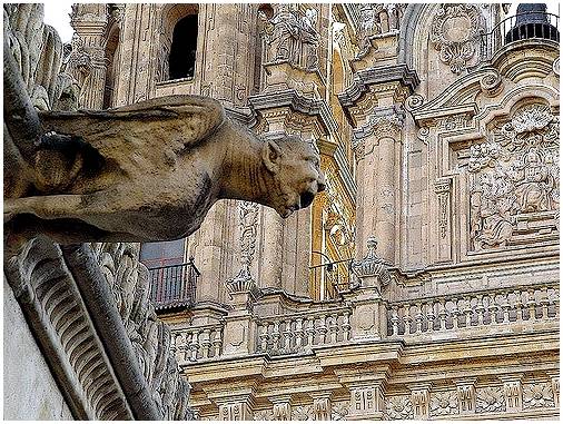 Самые невероятные горгульи, которые вы увидите на зданиях в Испании