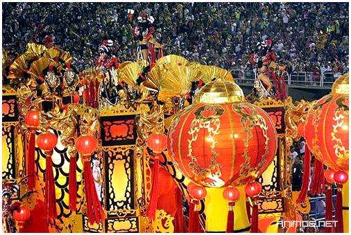 6 самых красочных и зрелищных карнавалов мира