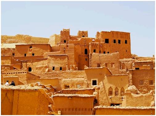 Айт Бен Хадду, где на песках Сахары находится город