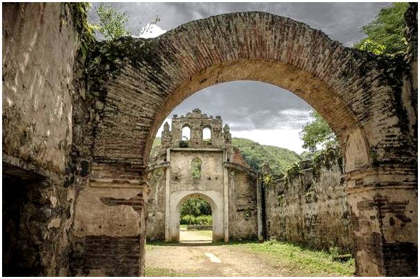 Церковь Сан-Хосе-де-Ороси: колониальное прошлое Коста-Рики