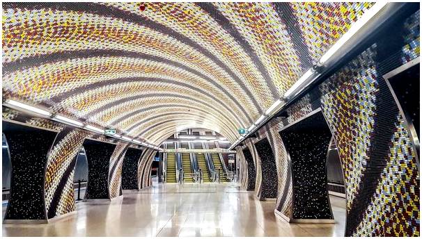 Самые эффектные станции метро в Европе