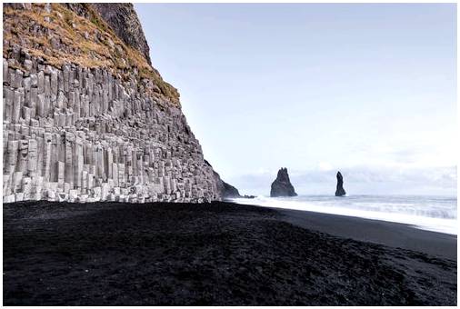 Самые впечатляющие скалы Исландии