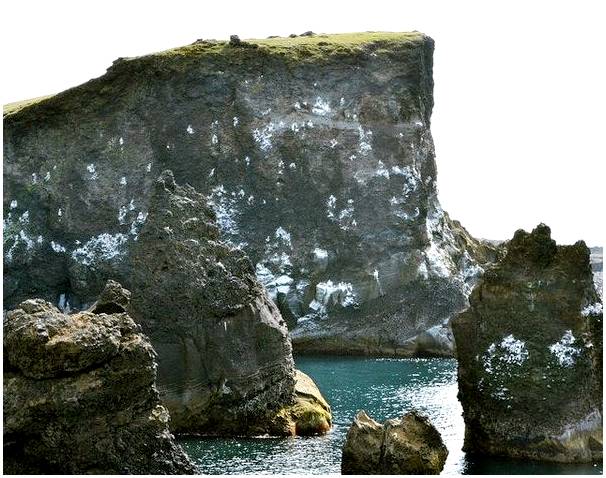 Самые впечатляющие скалы Исландии