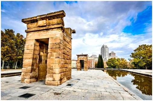 Посещаем храм Дебод в Мадриде.