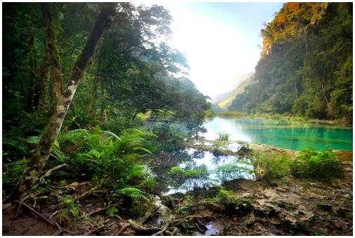 Откройте для себя озера и лагуны Гватемалы.