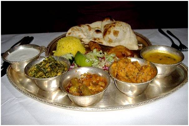 Где поесть возле Хава-Махала в Джайпуре