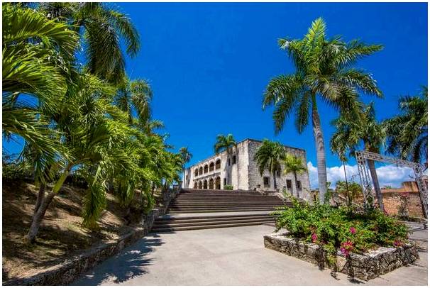 Вице-королевский дворец Диего Колона в Санто-Доминго