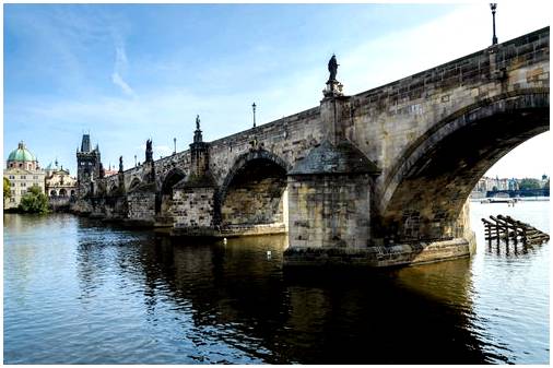 Карлов мост: средневековая красота в Праге