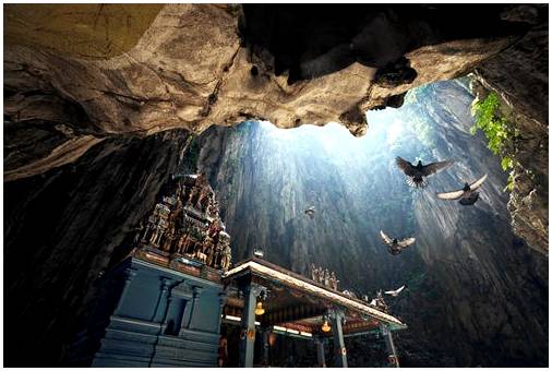 Пещеры Бату в Малайзии, мистический уголок