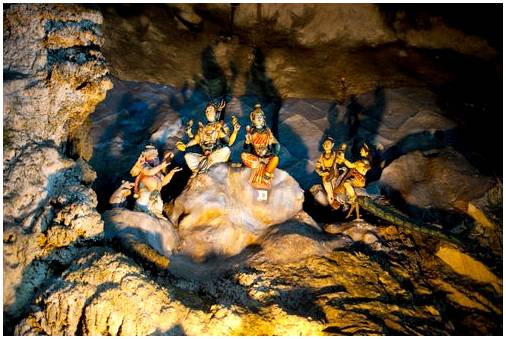 Пещеры Бату в Малайзии, мистический уголок