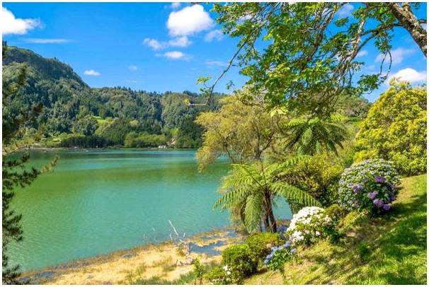 4 озера Португалии, которые вас удивят
