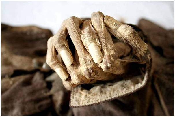 Мумии Квинто, первый музей мумий в Испании.