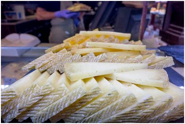 Мы попробовали 7 лучших сыров Испании