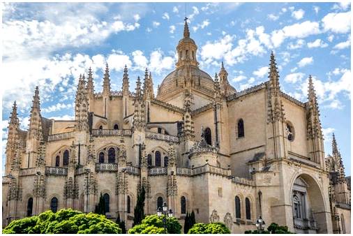 Экскурсия по самым красивым испанским соборам.