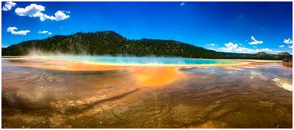 Откройте для себя Большой призматический фонтан, озеро цвета радуги.