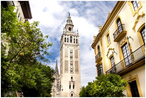 Sevilla Best in Travel 2018 по версии Lonely Planet