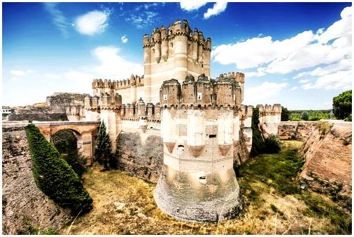10 замков Испании, которые заставят вас влюбиться