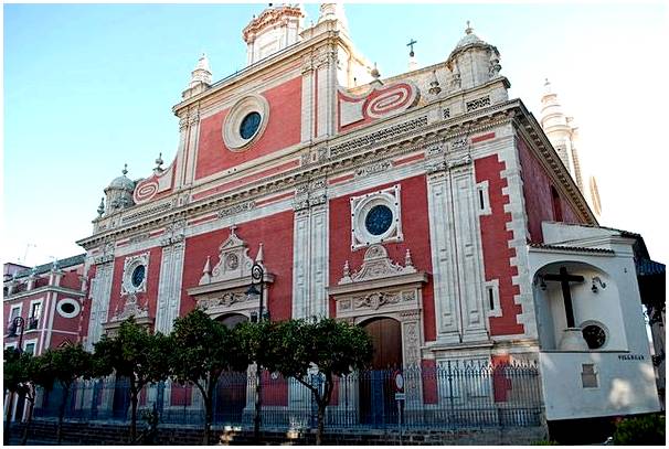 Посещаем самые красивые церкви Севильи.