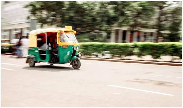 Каково ездить на рикше в Индии?