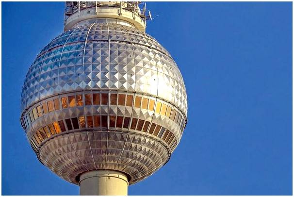 Как подняться на вершину Берлинской телебашни
