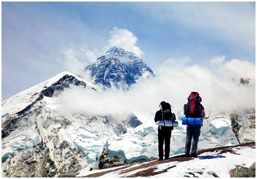 Посетите Эверест, самую высокую гору в мире.