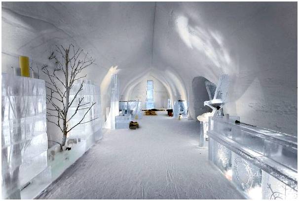 Ночевка в ледяном отеле в норвежской Лапландии.