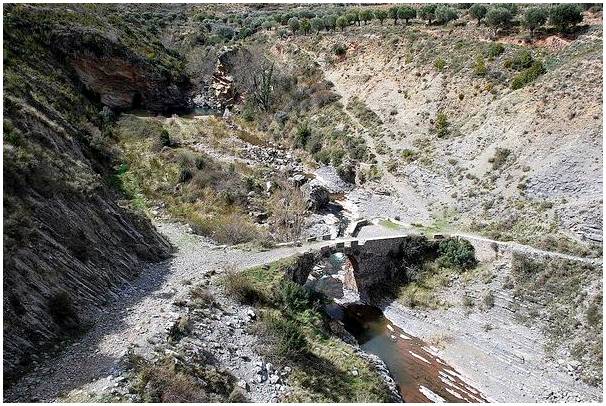 Автономное сообщество Ла-Риоха, омываемое семью реками