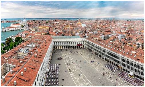 Знаете ли вы, что площадь Сан-Марко - единственная площадь Венеции?